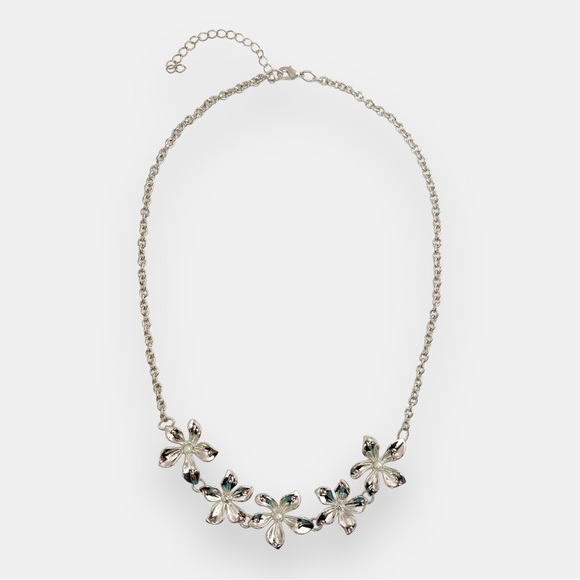 Jewelry - Vintage 14 inch Necklace